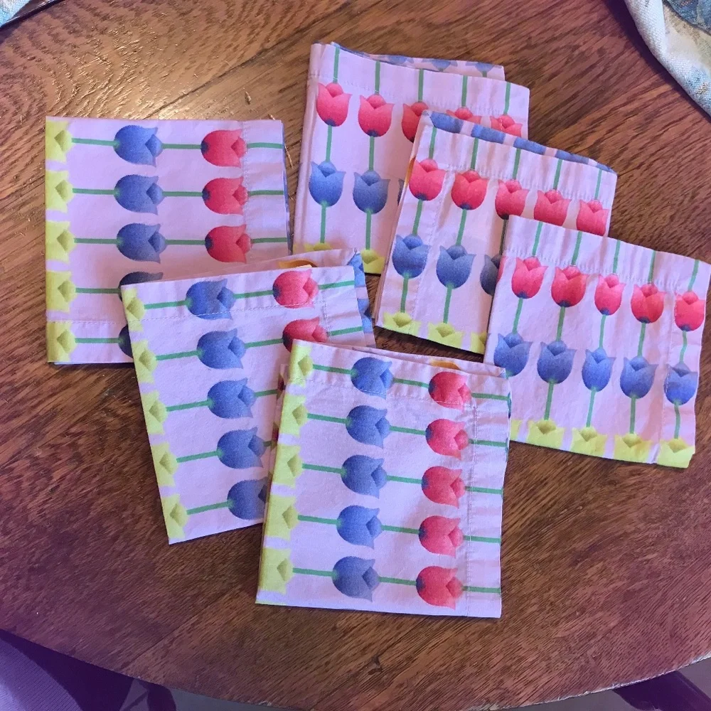 Set of 6 Crate & Barrel 🌷 🌷 lilac cocktail napkins